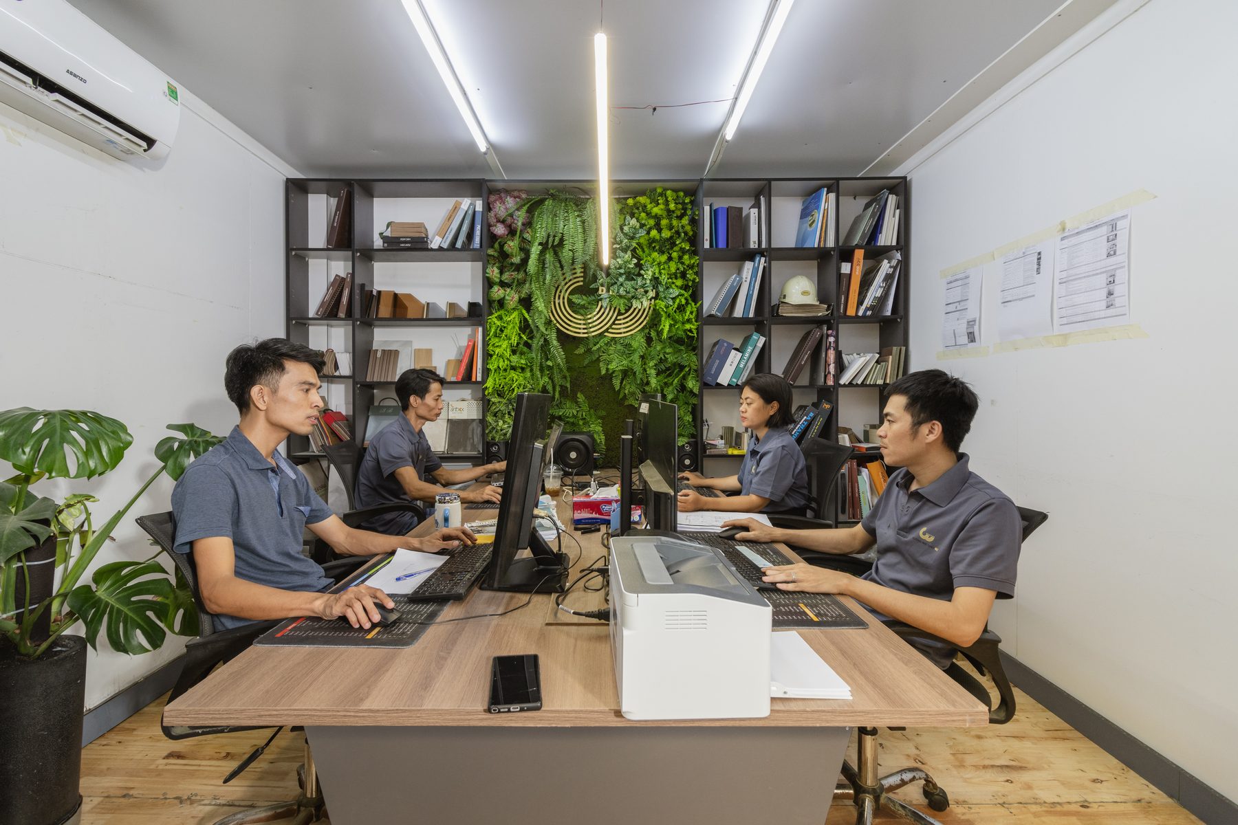 Không gian làm việc của nhóm thiết kế GU